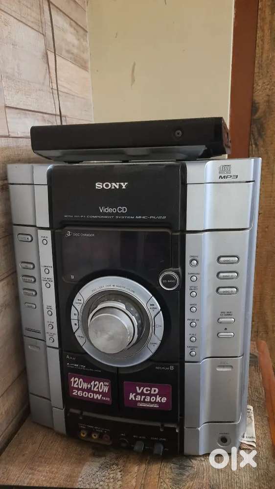Sony 3 VCD changer 2 cassette player with 2 jumbo speakers