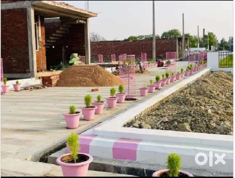 Rajdhani Lucknow Kanpur road per banthra market mein