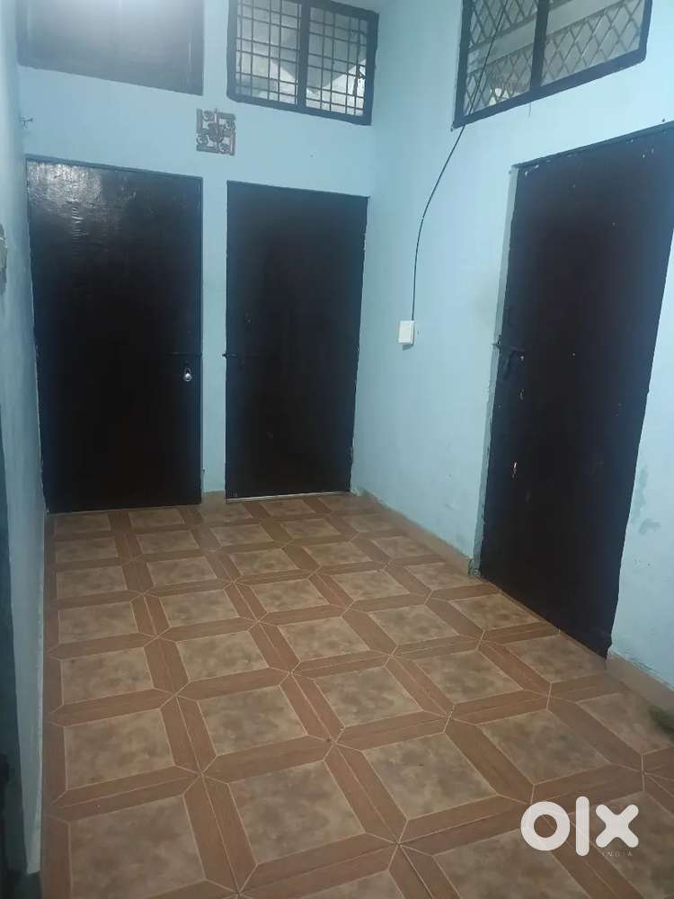 Shiva paying guest for boys & service persons