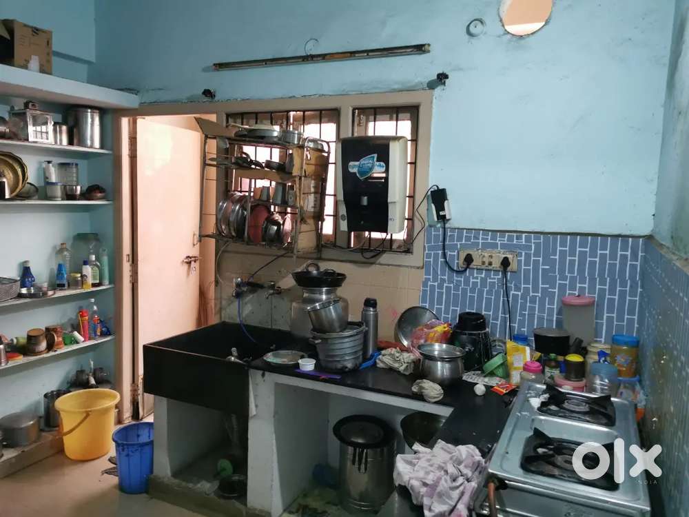 FLAT FOR SALE AT GOPALAPATNAM PETROL BUNK