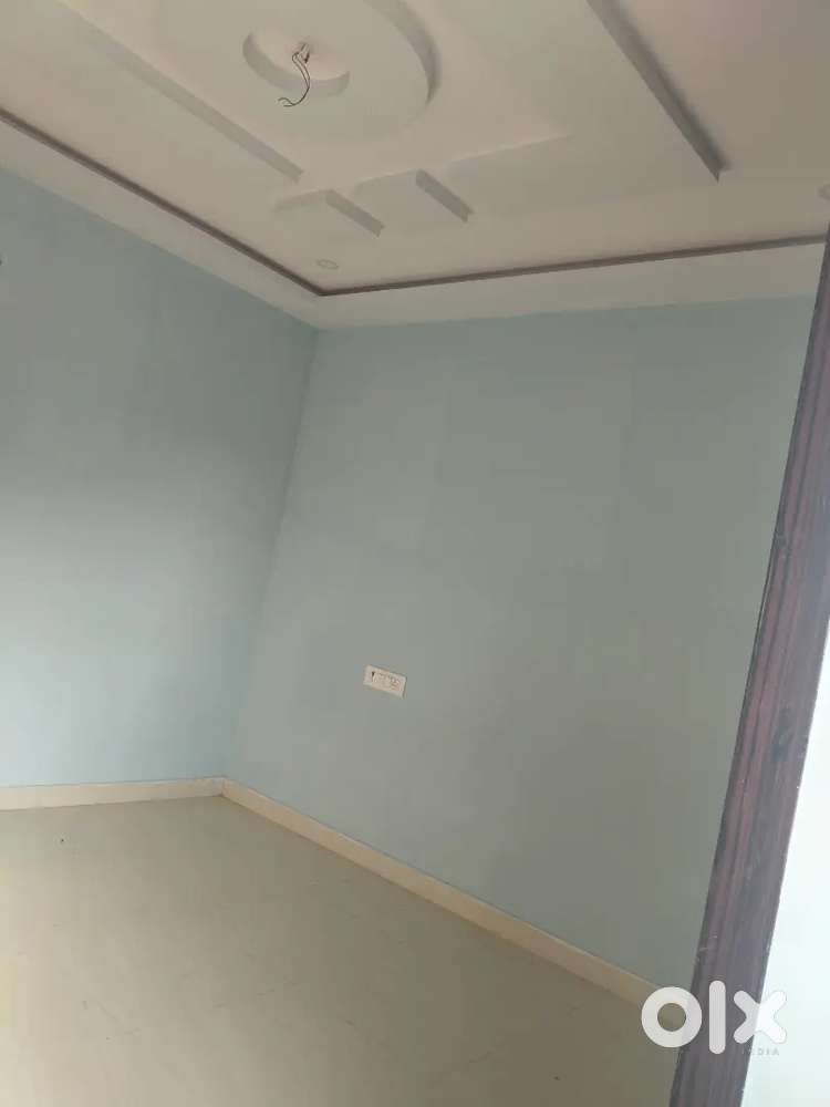 3bhk room sharing only girls single room attached washroom & kitchen