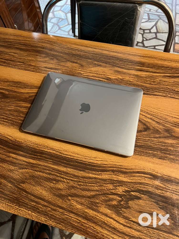Macbook Air m1 8GB Ram, 256GB SSD