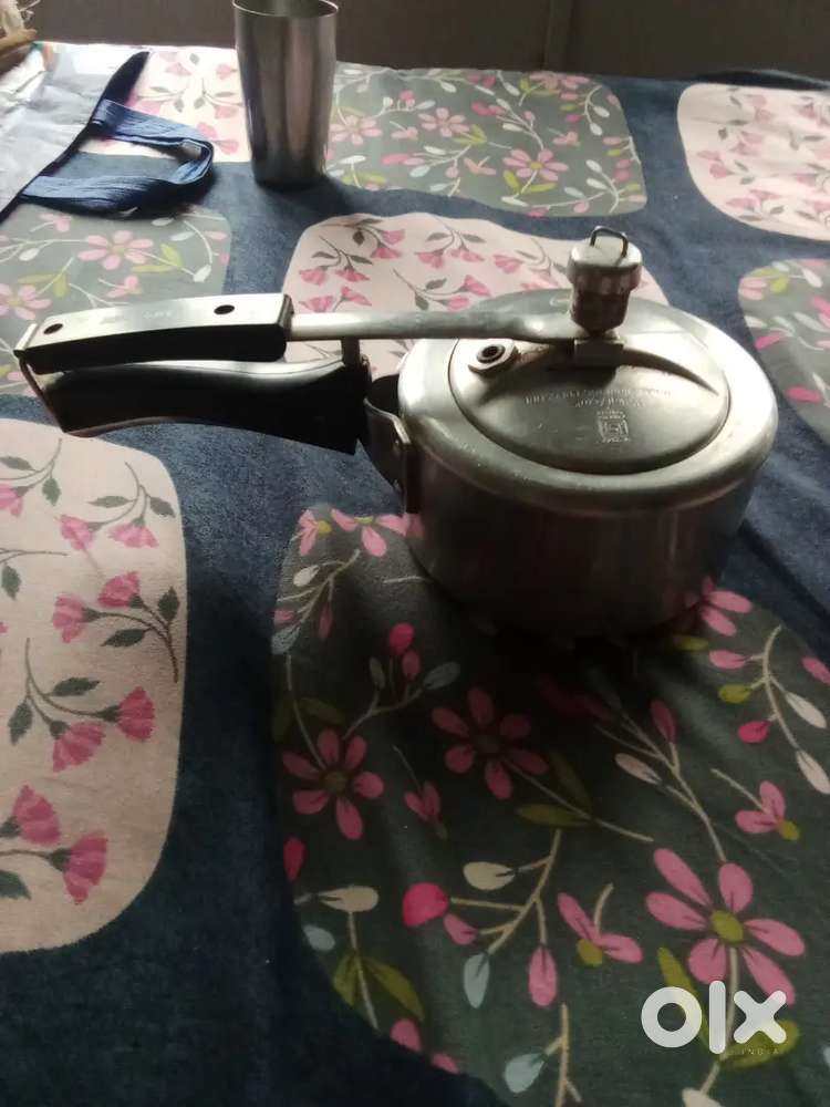 Miss Mary Pressure cooker