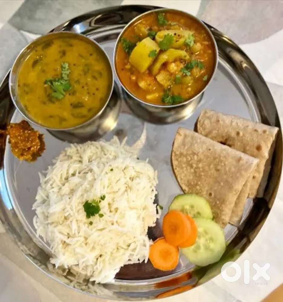 சமையல் வேலைக்கு பெண் தேவை