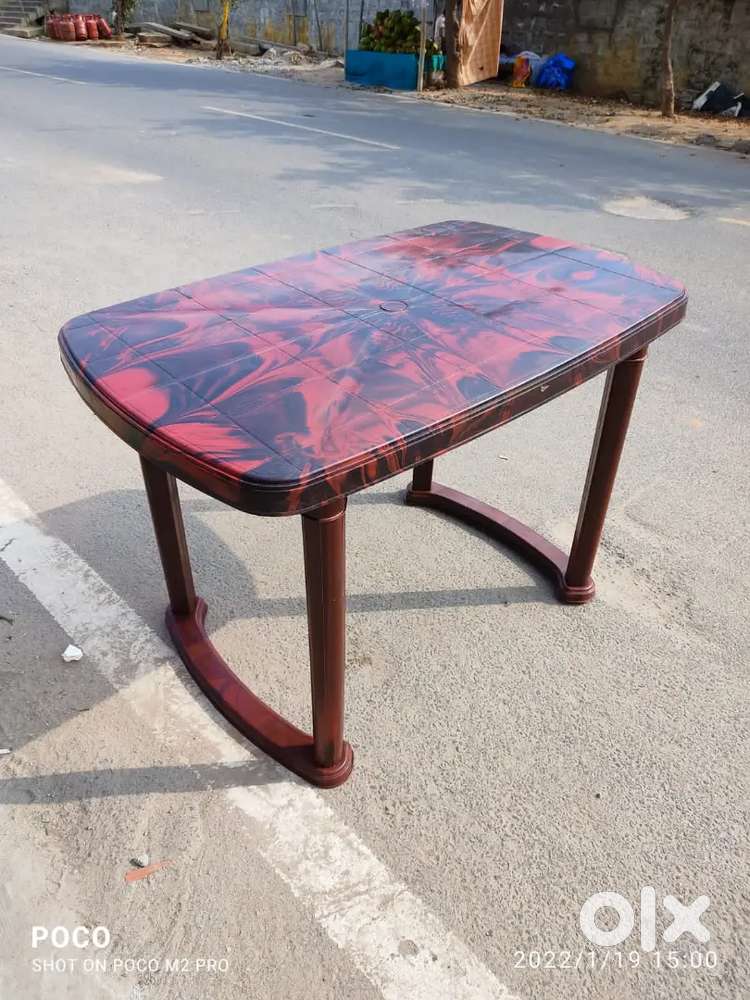 Brand new plastic or fiber dining table with 4 chair