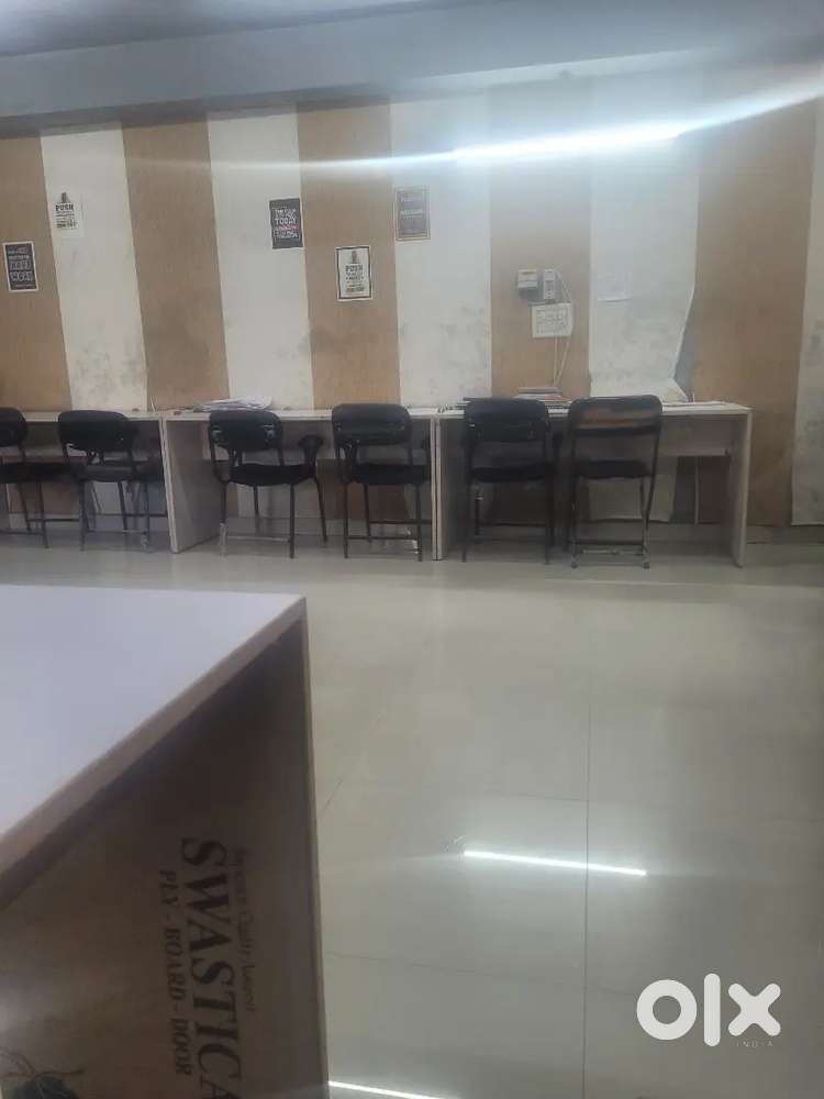 Telecalling Job for girls full time Job Time 10am to 6pm