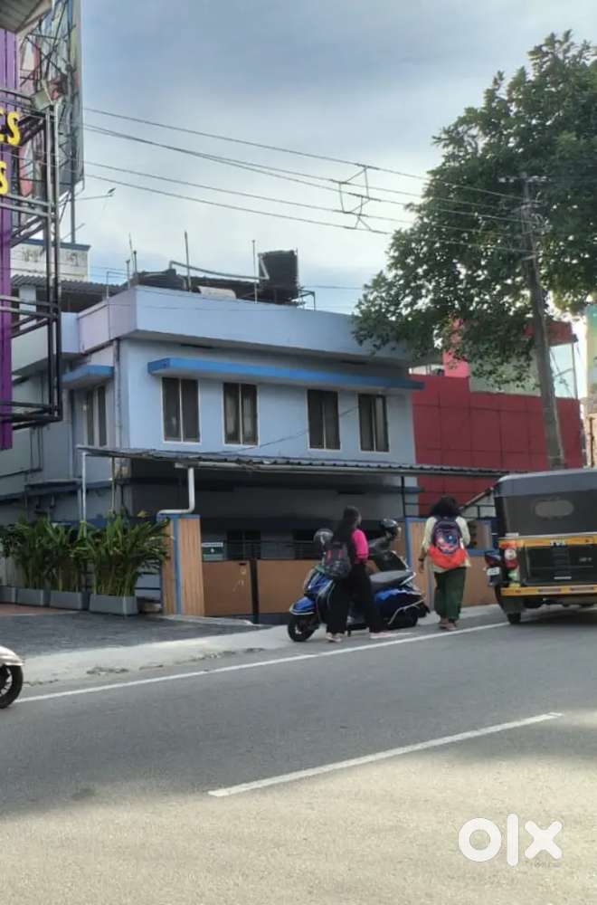 3.75 cent land with 1800 Sqft Building for Sale/Rent