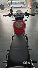 Interceptor 650 Ravishing Red