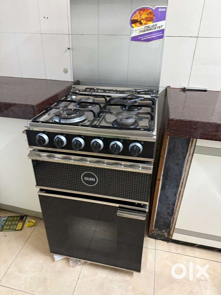 Glen 4 burner gas oven plus grill 1 year old