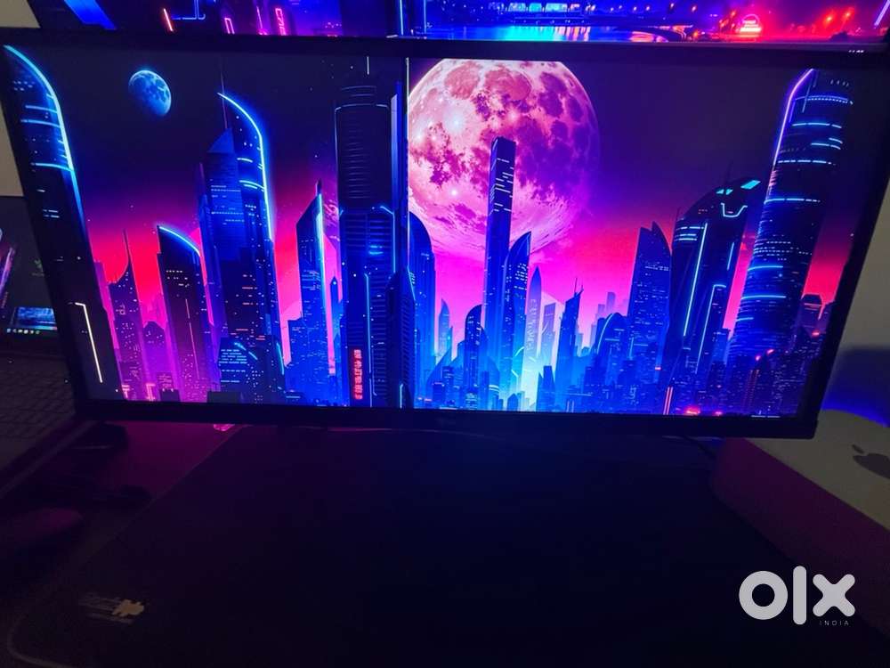 LG 29 UltraWide Monitor ( like New )