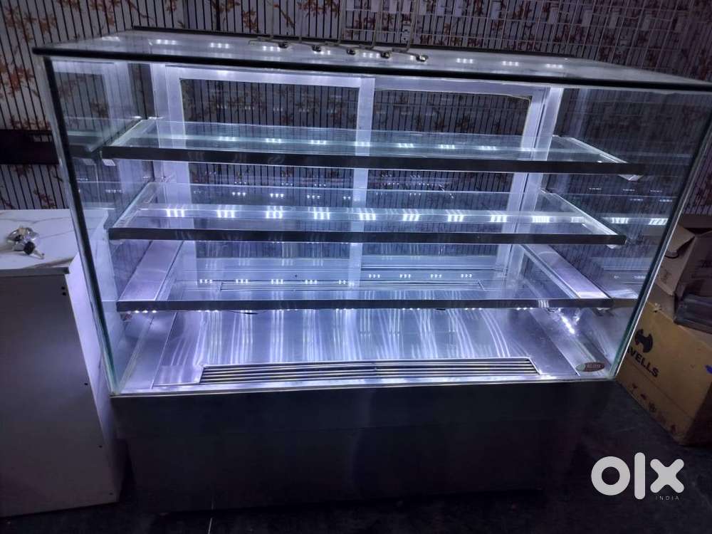 Commercial cake freez in kalamboli