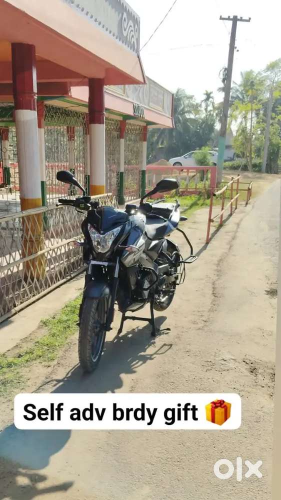 Ns125 bajaj. Emi 12 month rs3748