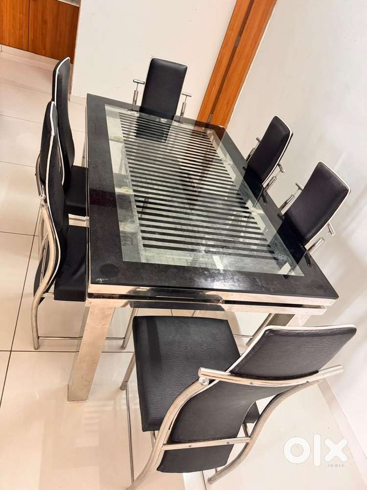 Dinning table