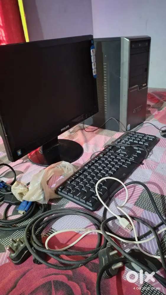Philips monitor,Acer CPU and I have all the computer wires.