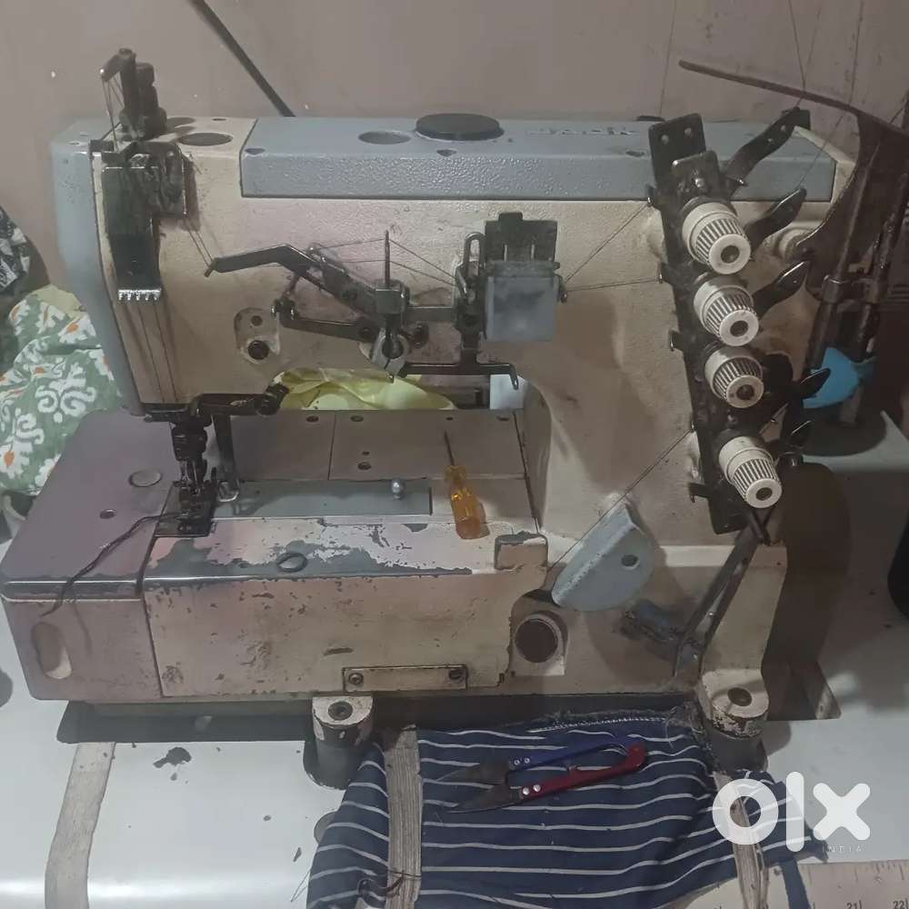 Flat swing machine