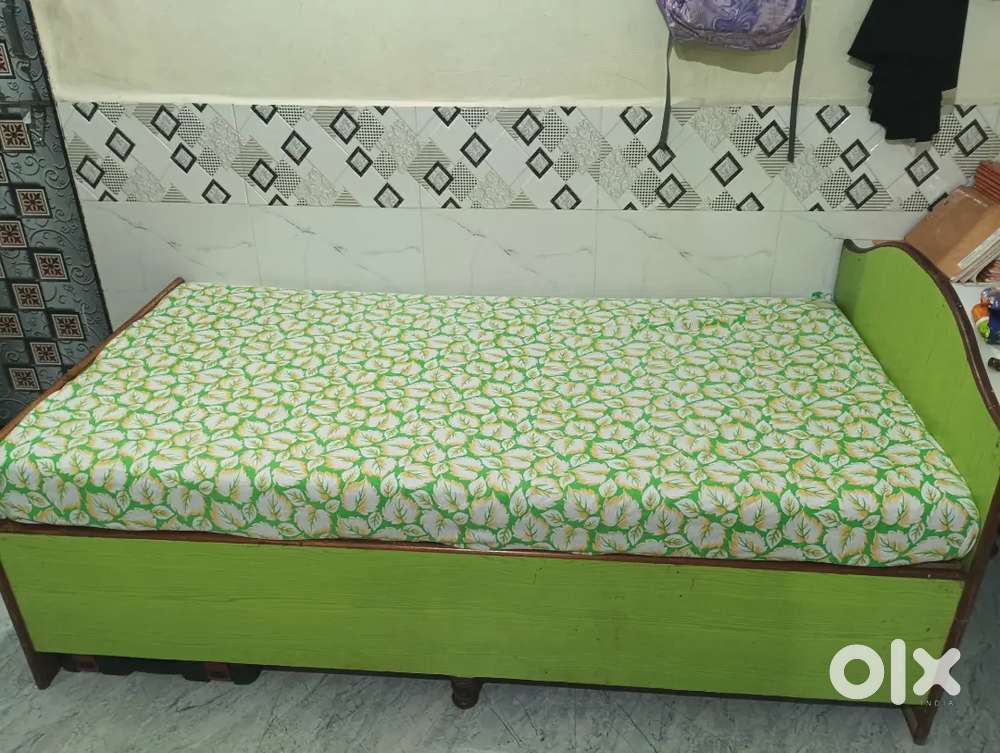 Single bed 6ft by 3ft with mattress & storage