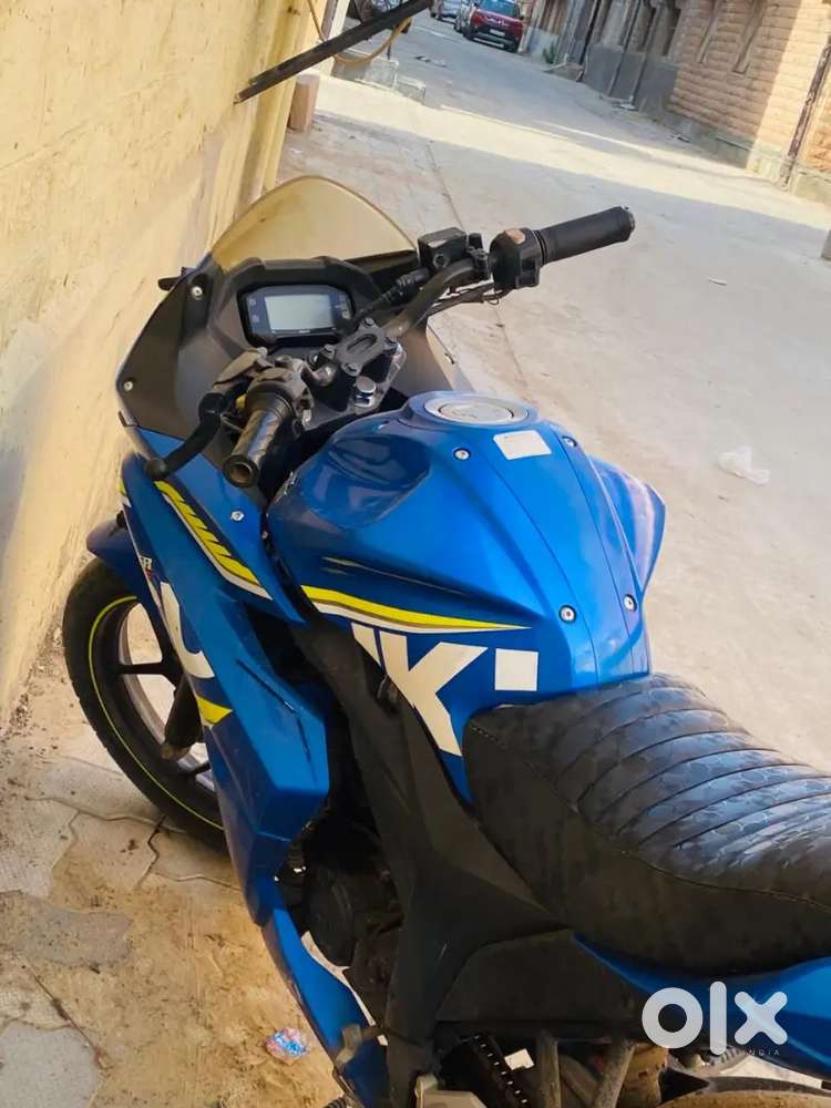 पहला ओनर, एक हाथ रखी हुई, मोटर साईकल