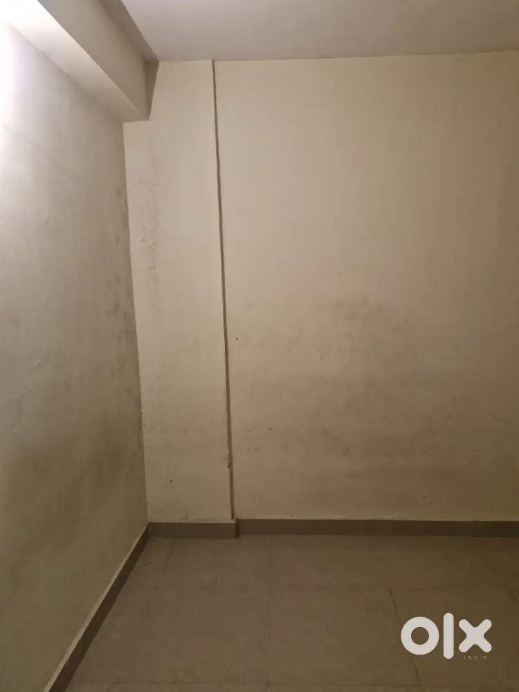Single room available in green valley
