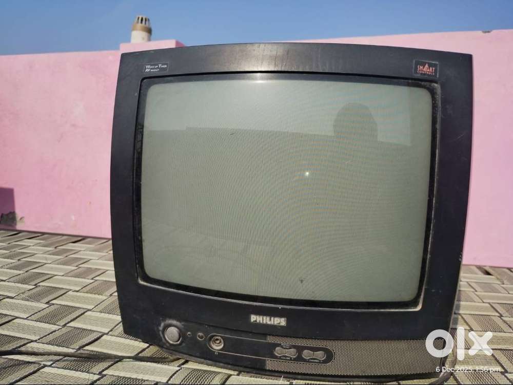 Vintage Philips 14-inch CRT TV (14PT138A/94R) – Working  Retro