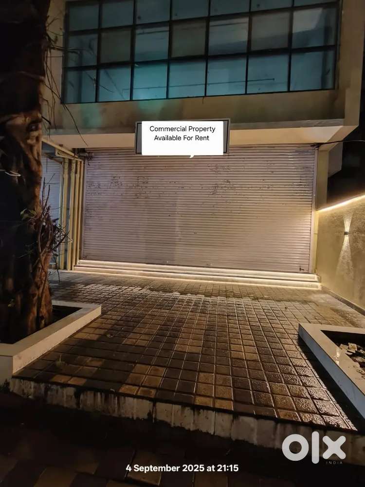 Commercial Shop Available for Rent Ideal for Restaurant,Café, Showroom