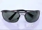 Ray-Ban Unisex Oval Sunglass (Made in USA)