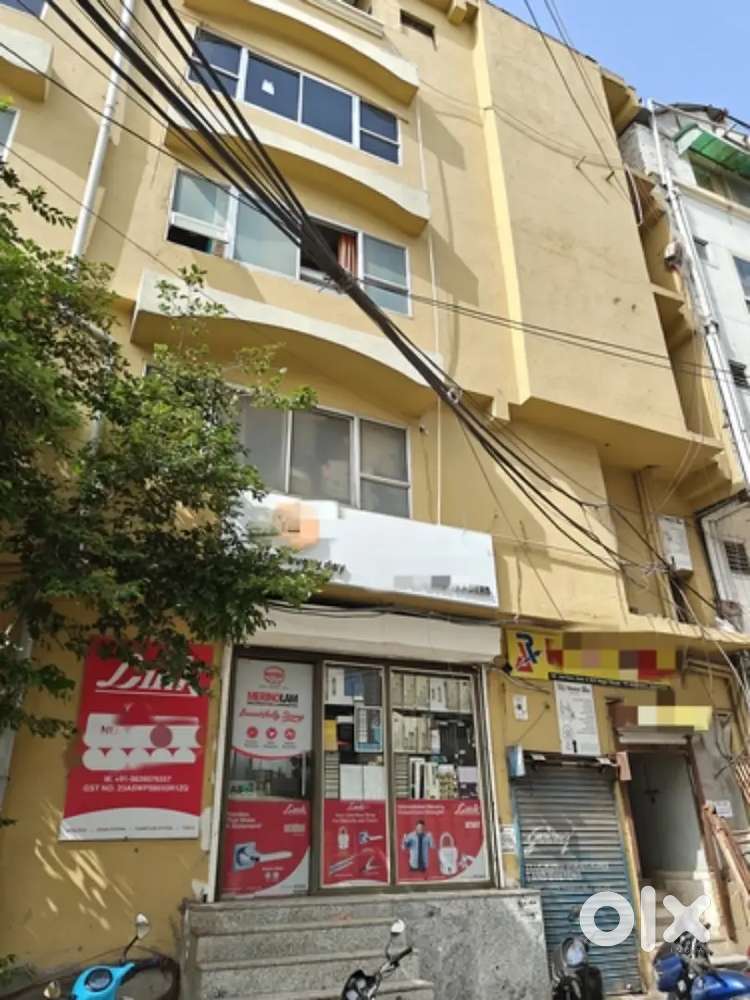 Furnished office with Ac
