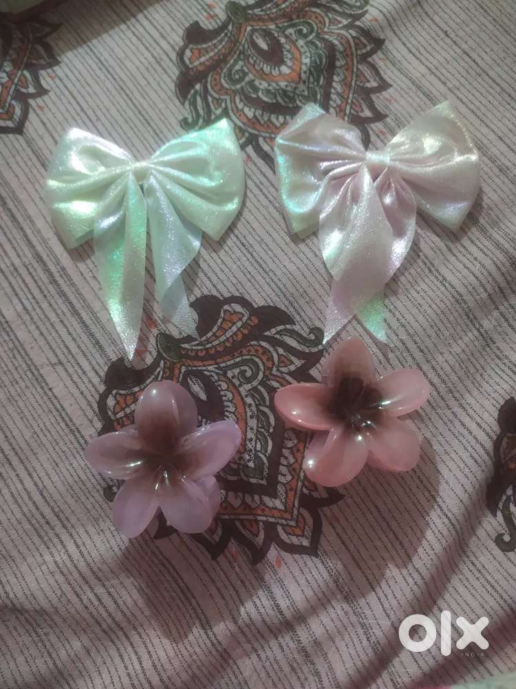Clucher and hair pin