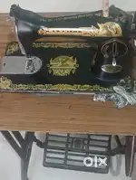 Singer sewing machine excellent condition