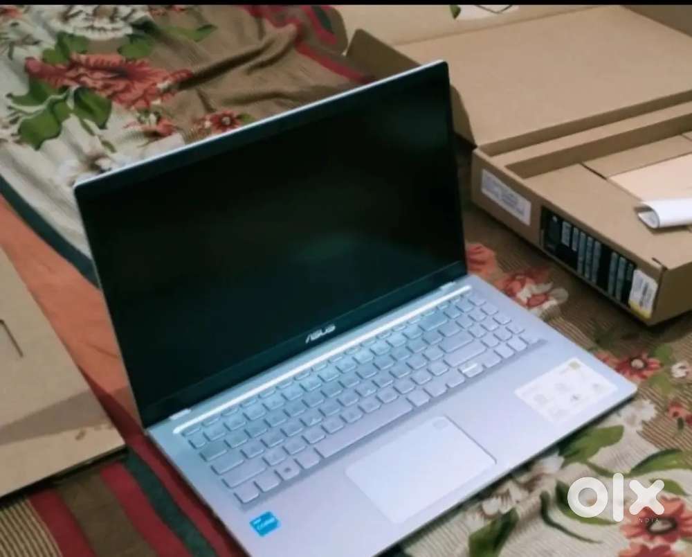 ASUS VIVOBOOK 15  BRAND NEW CONDITION  8GB 256 GB  URGENT SELL