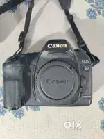 Canon 5d mark 2 body with original battery and charger for sell