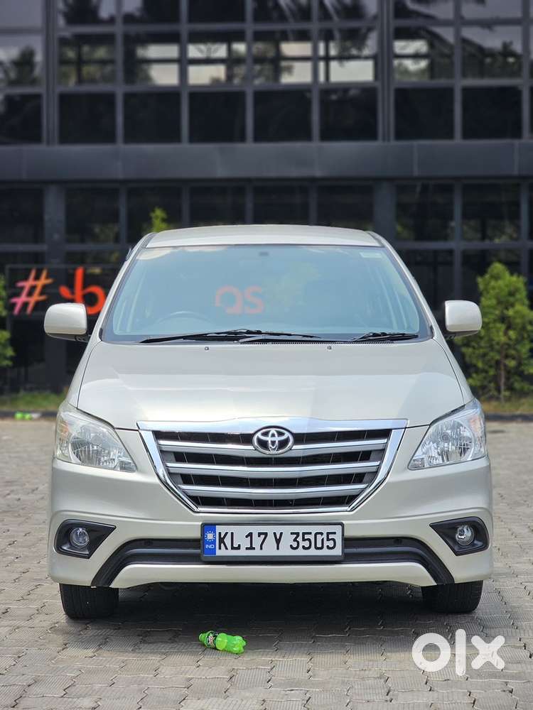 Toyota Innova 2015 Diesel Well Maintained