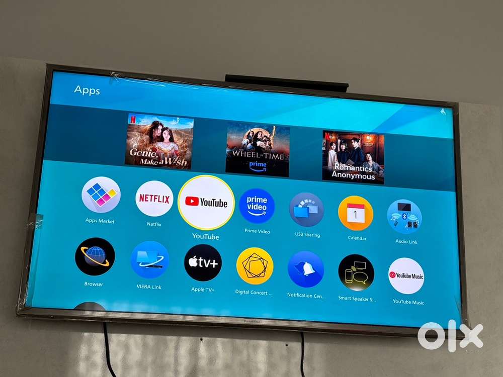 PANASONIC 4K UHD 43 INCH TV ALMOST NEW CONDITION FOR SALE