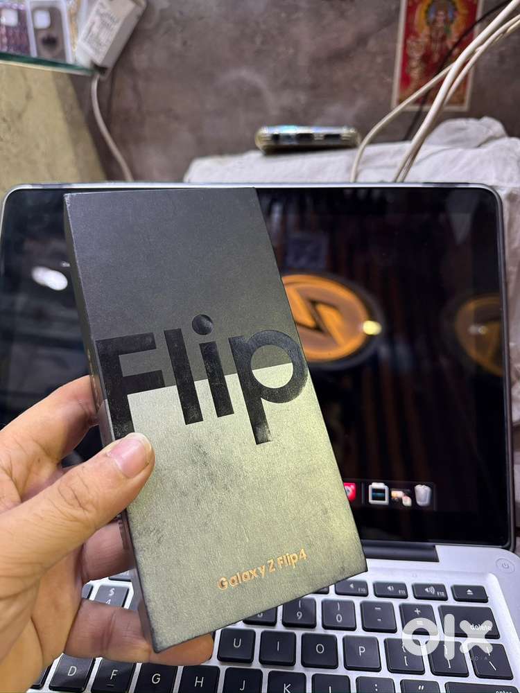 Samsung flip 4 256Gb brand new box pack