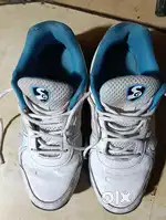 Sport shoes