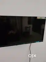 32inch 2yrs old TV