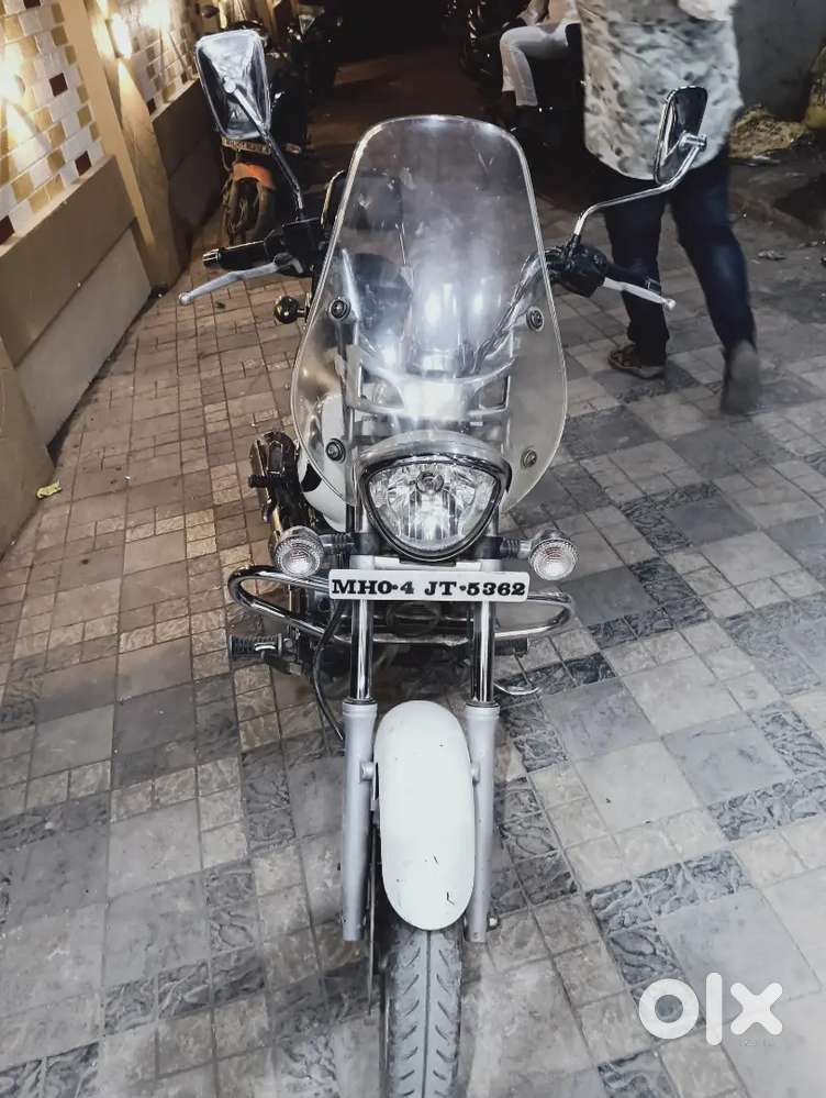 Bajaj avenger 220