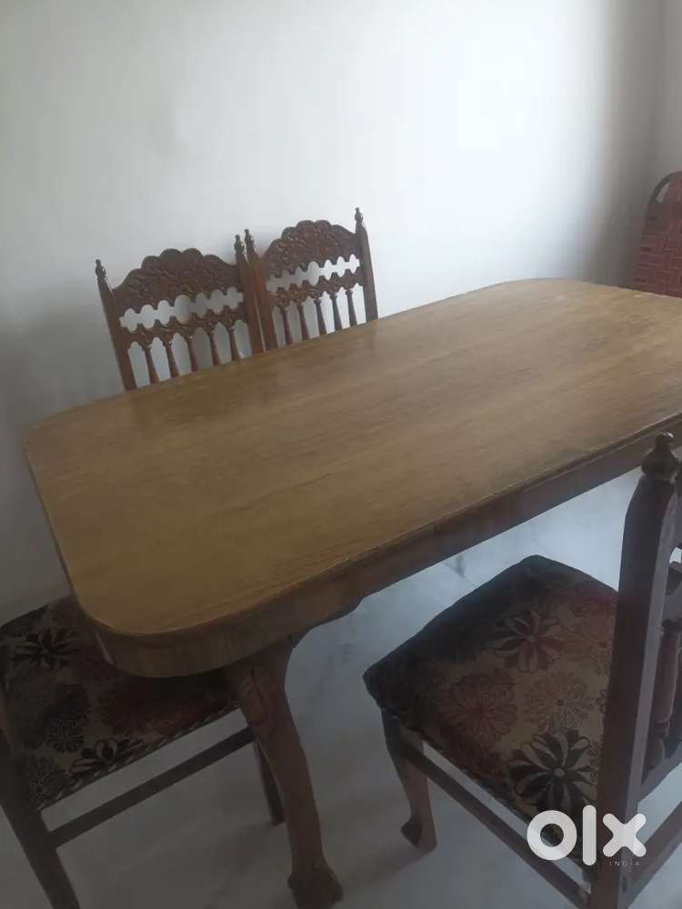 Dinning Table with six chair's