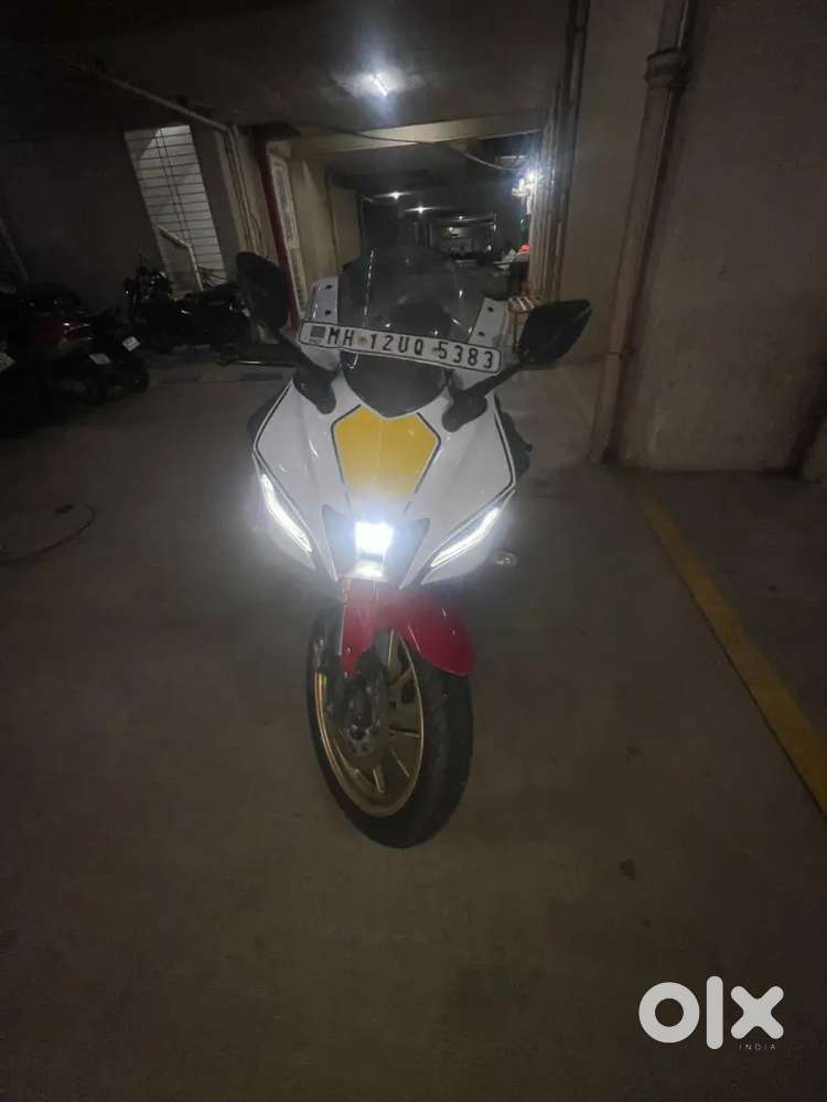 R15 M 60th anniversary edition