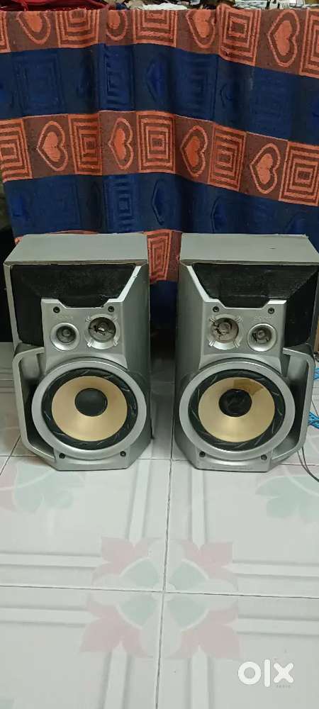 Sony speaker BOX good condition