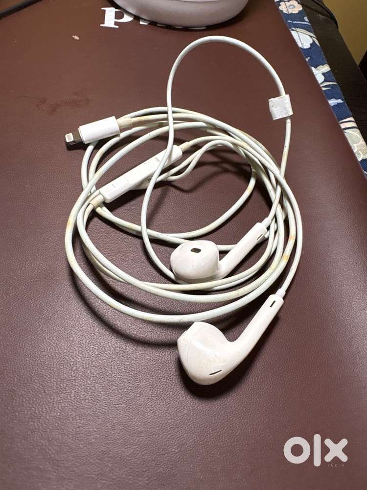 Apple Earpods Lightening Connector