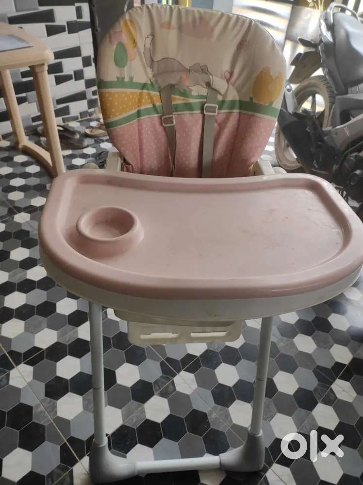 R for Rabbit high chair for kids