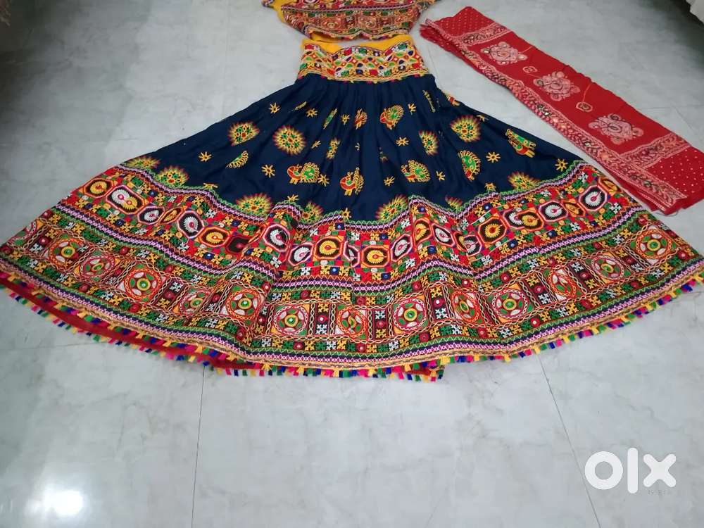 पुराने कपड़े अच्छी कंडीशन में