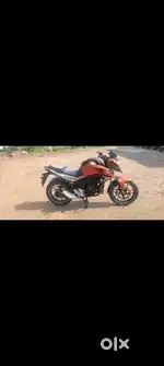 Honda hornet CB160R