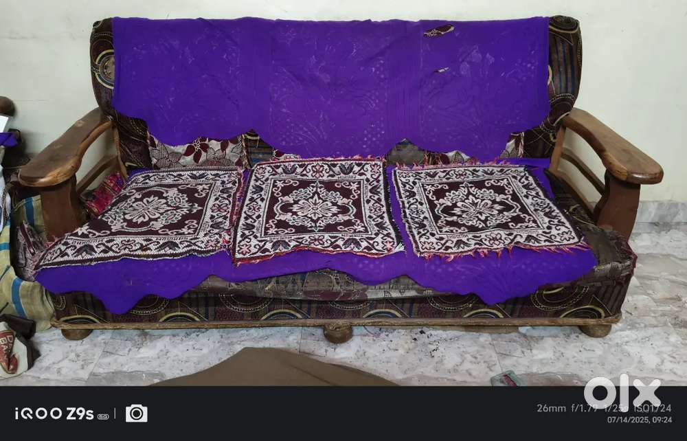 3 seater sofa and 2 chair