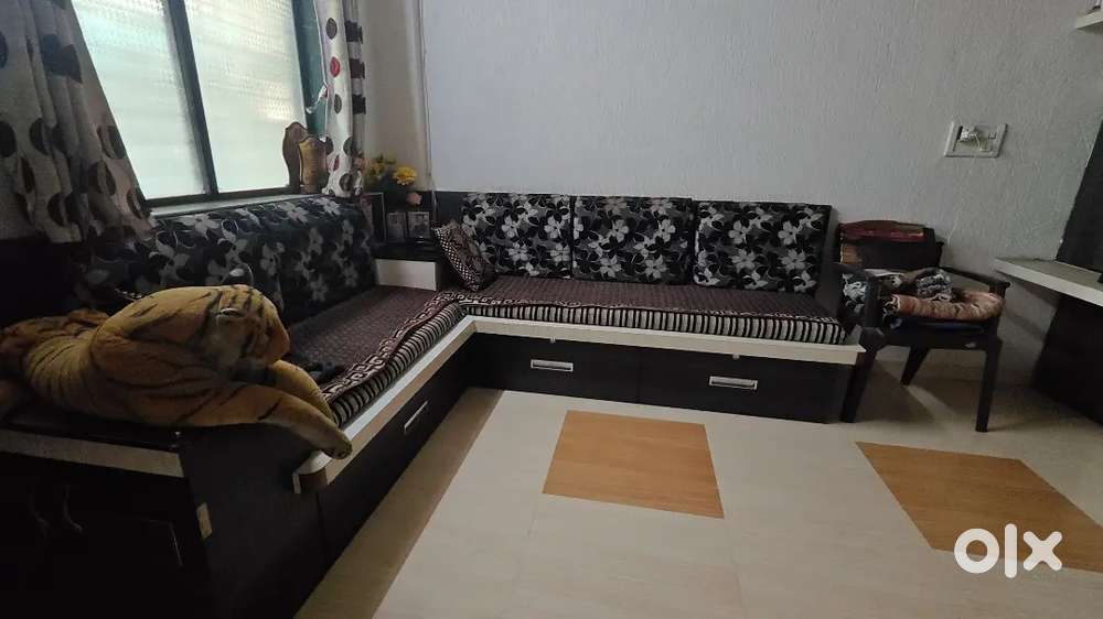 Fully furnished ,  Row house in prime location