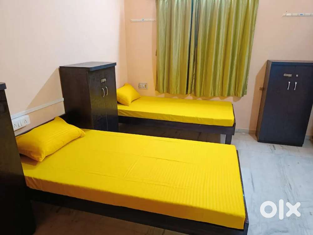 For Girls Pg available in subhanpura,Ellorapark,near by Genda circle