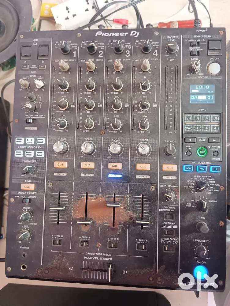 Pioneer Dj DJM-900NXS2 with amplifier
