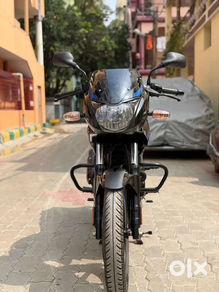 BAJAJ PULSAR 150