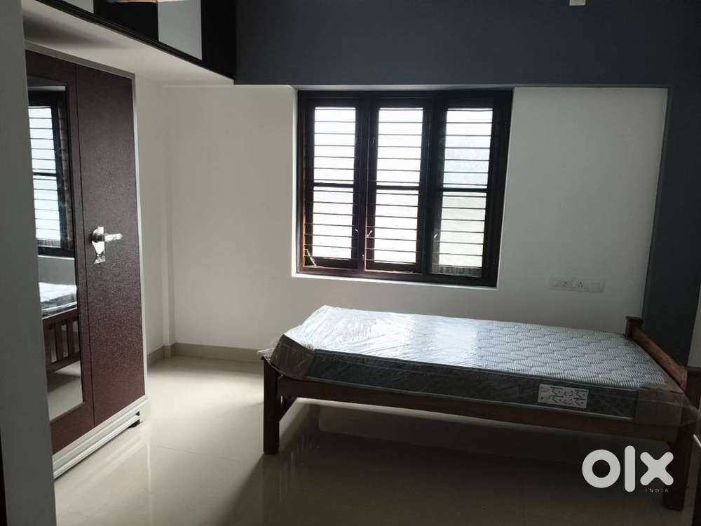 PRIVATE ROOM PG FOR LADIES