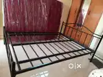 Assembelling and descemblling cot and bed